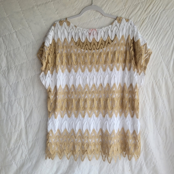 Hearts Of Palm Woman Blouse. White And Metallic Gold in a 2X - Picture 2 of 4